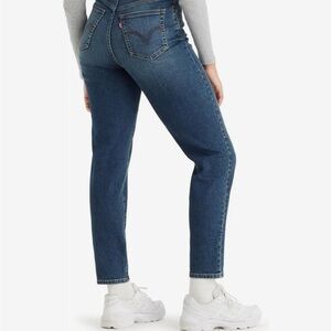 Levi’s mom Jean size 27. Ankle length 26 in inseam